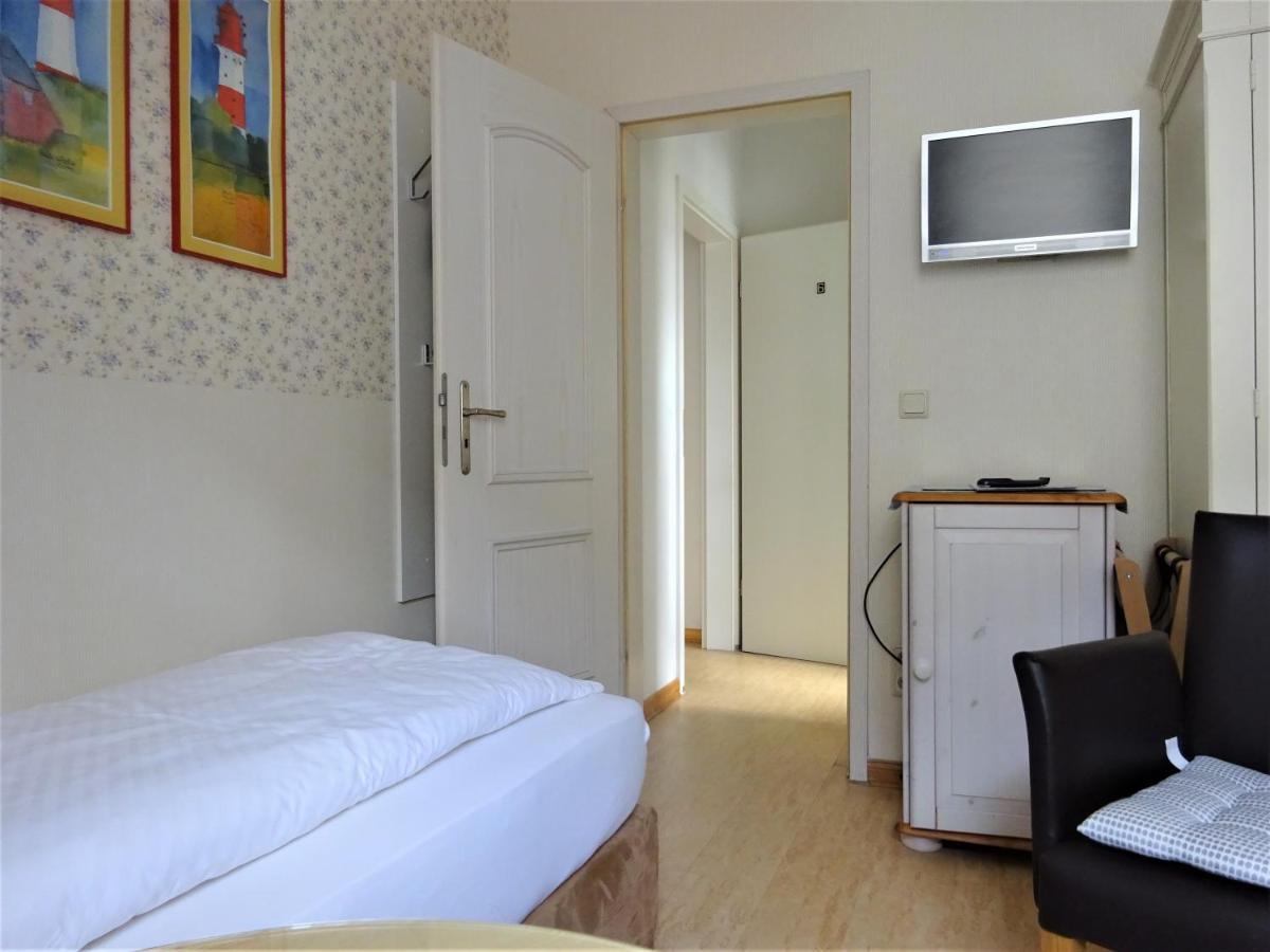Hotel Pension Zur Faehrbruecke Stralsund Exterior foto